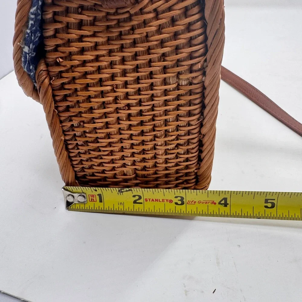 Woven Crossbody Bag in Brown